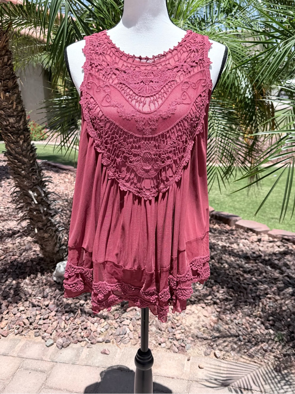 Ultra Pink - Women's Crochet Yoke Sleeveless Tank Top - Dusty Rose -Size M